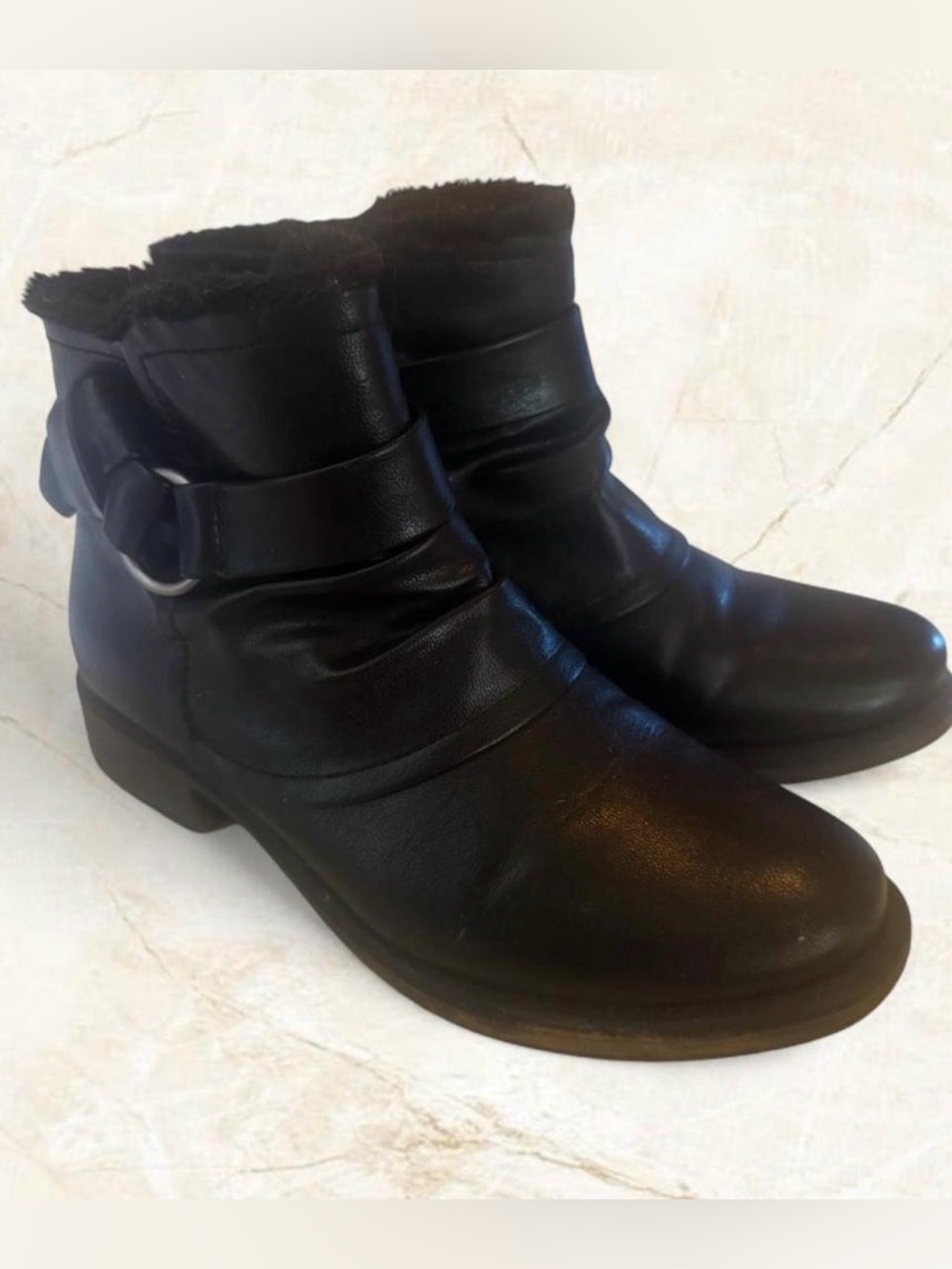 BareTrap Black faux leather ankle boots with faux fur lining and buckle 8